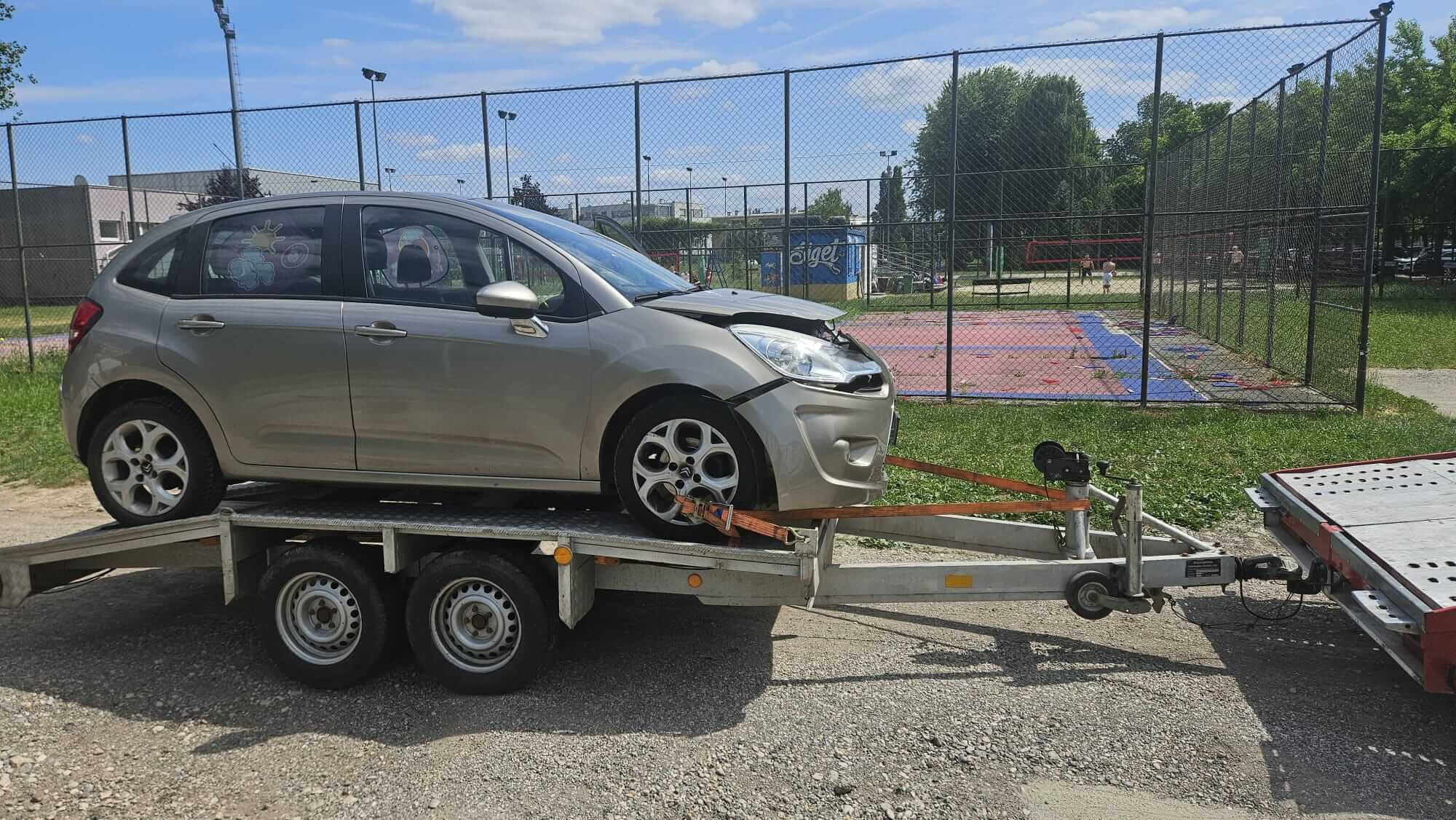 Vučno vozilo na intervenciji